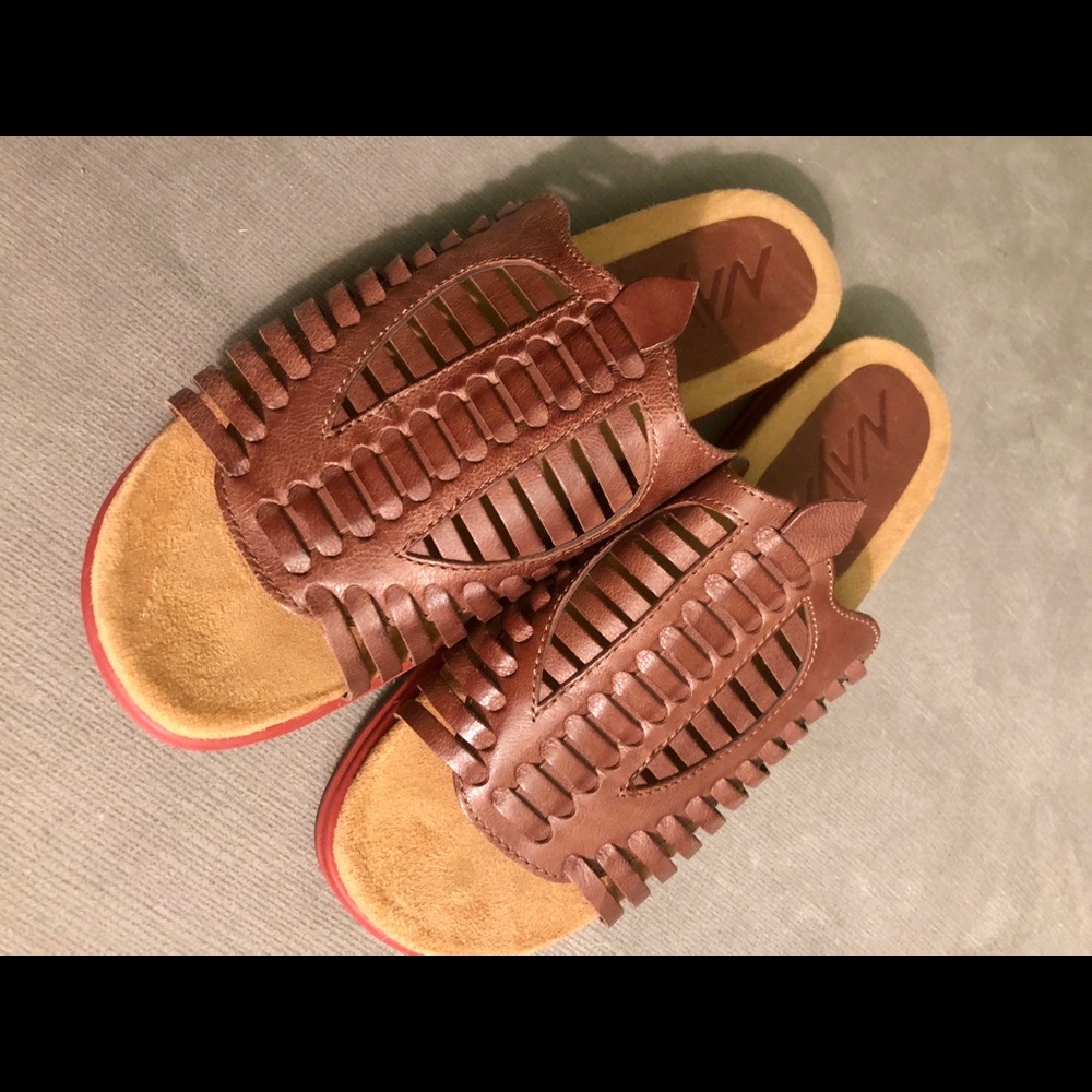 Brown leather woven sandals